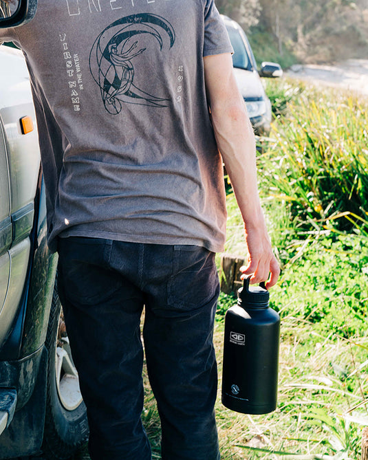 O&E Insulated Water Bottle - 1.9L