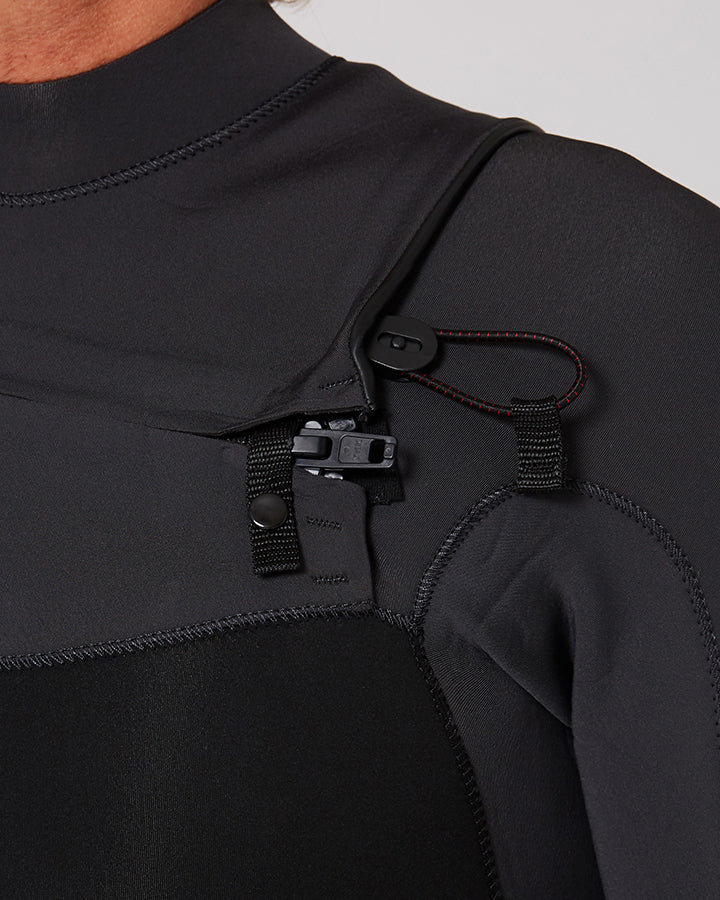 Load image into Gallery viewer, O&E Freeflex 3/2mm Chest Zip Steamer