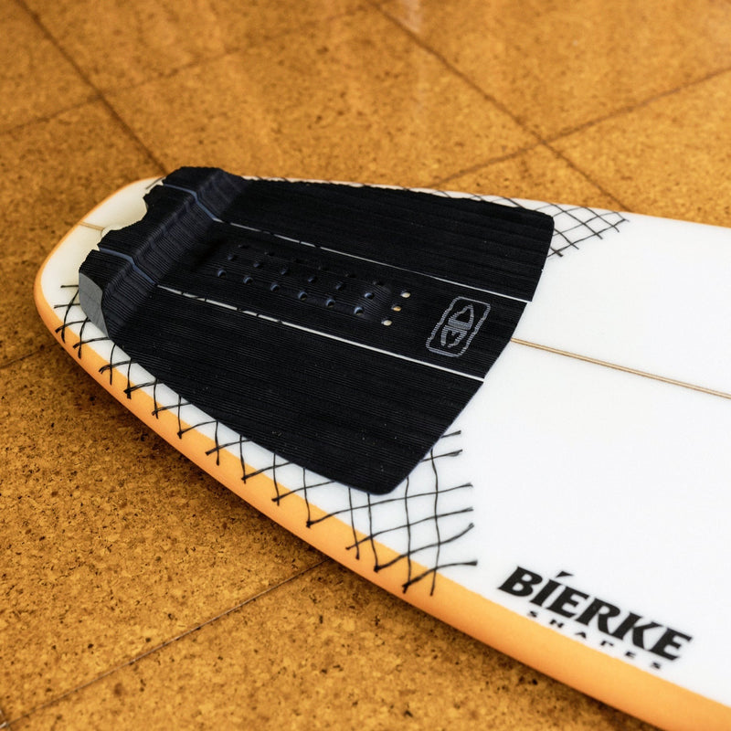 Load image into Gallery viewer, O&E Flight 3 Piece Specialty Tailpad