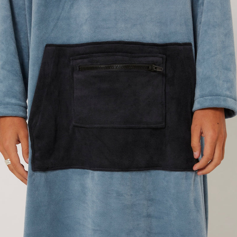 Load image into Gallery viewer, O&amp;E Men&#39;s Surf Essential L/S Poncho
