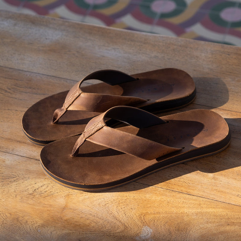 Load image into Gallery viewer, Reef Ojai Classic - Dark Brown
