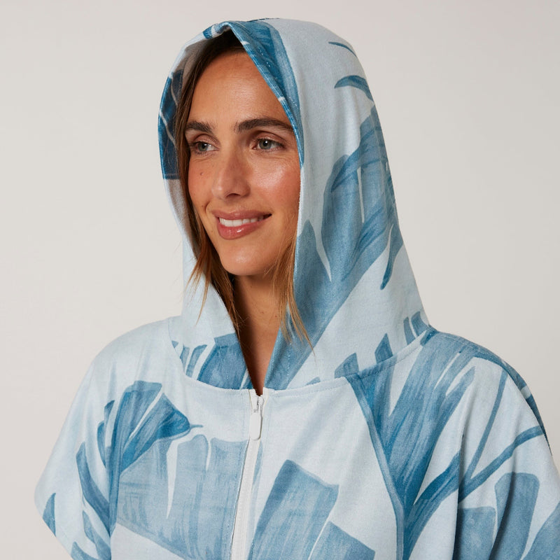 Load image into Gallery viewer, O&amp;E Ladies Palm Zip Hooded Poncho
