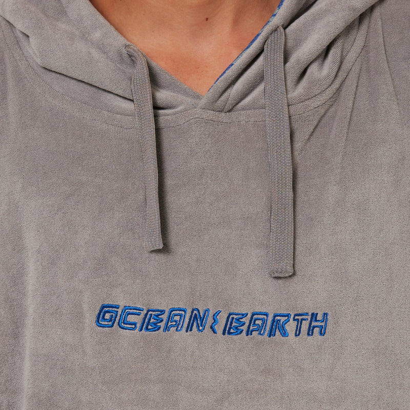 Load image into Gallery viewer, O&amp;E Men&#39;s Ignite Hooded Poncho
