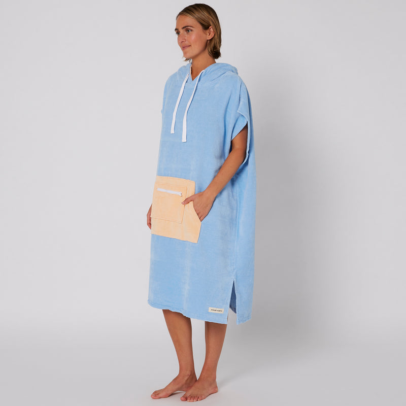 Load image into Gallery viewer, O&amp;E Ladies Daydream Hooded Poncho
