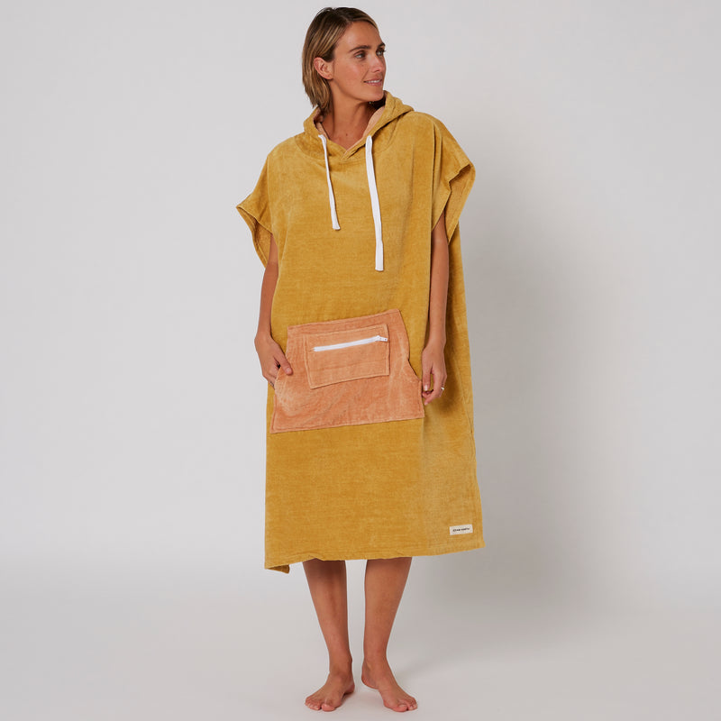 Load image into Gallery viewer, O&amp;E Ladies Daydream Hooded Poncho
