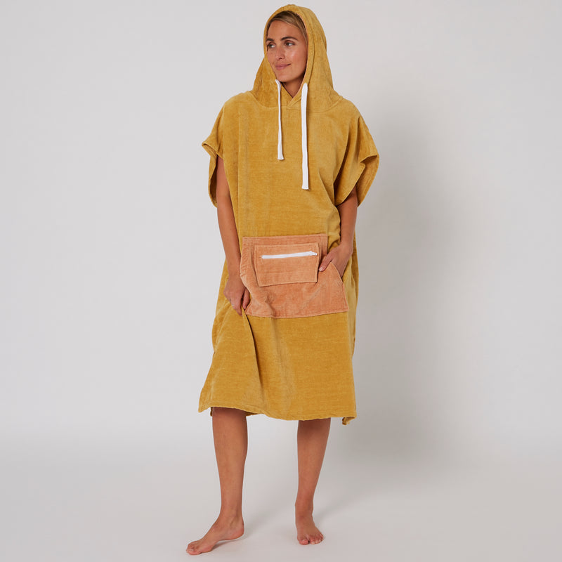 Load image into Gallery viewer, O&amp;E Ladies Daydream Hooded Poncho
