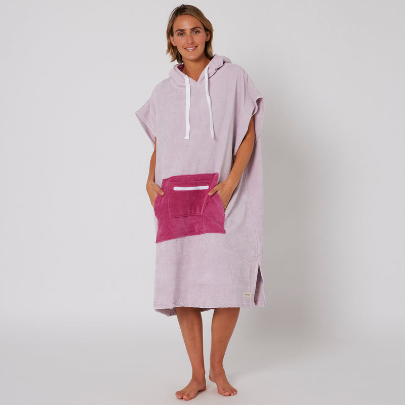 Load image into Gallery viewer, O&amp;E Ladies Daydream Hooded Poncho
