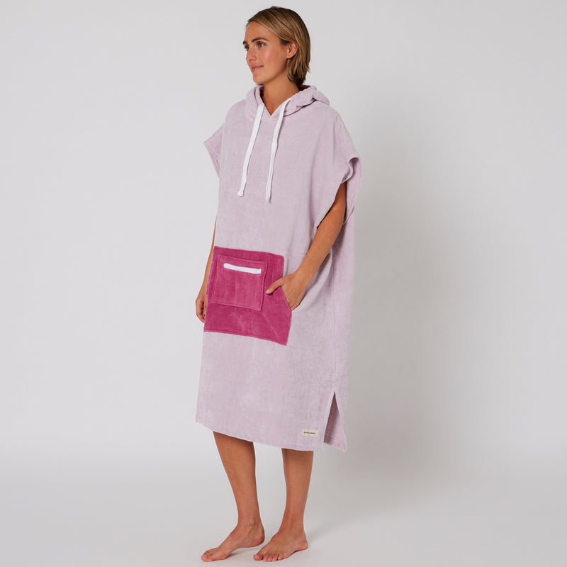 Load image into Gallery viewer, O&amp;E Ladies Daydream Hooded Poncho
