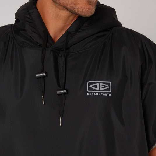 O&E Perfect Storm Poncho - Black