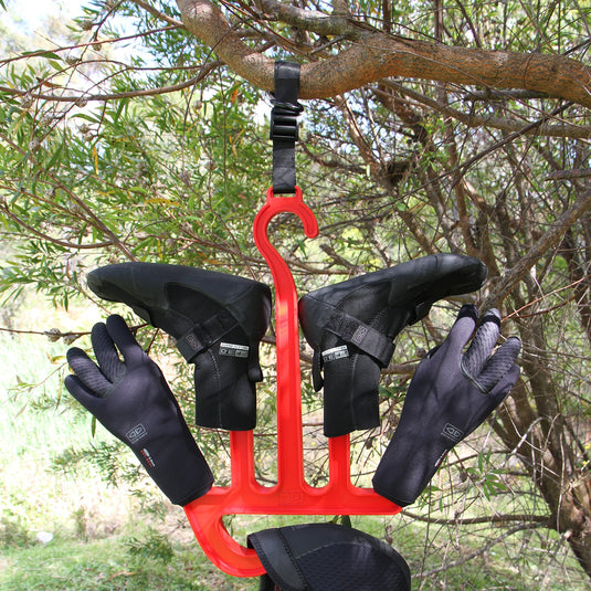 O&E Quick Dry Wetsuit  Accessory Hanger