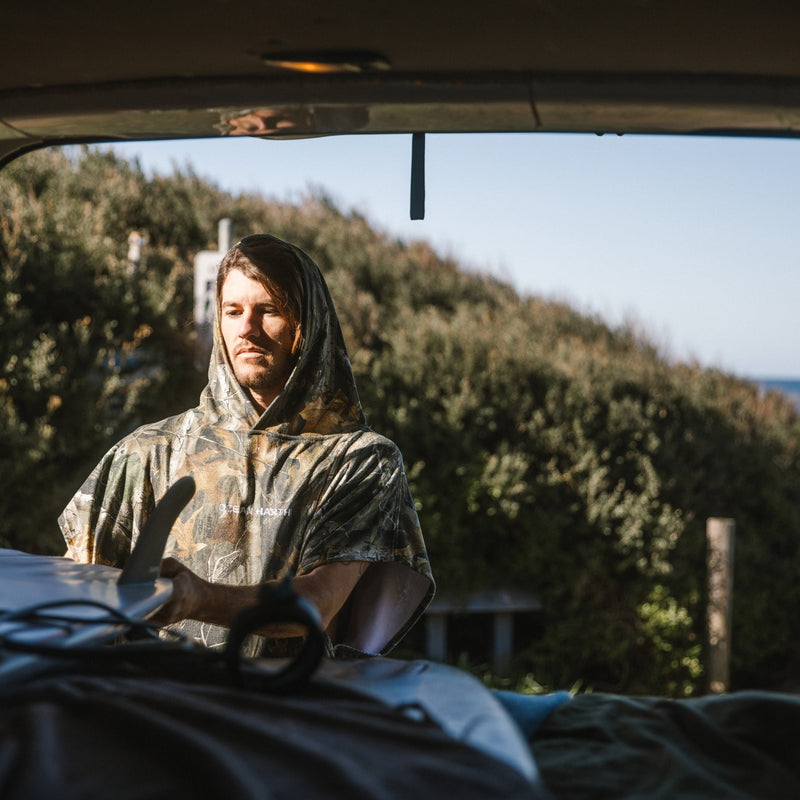 Load image into Gallery viewer, O&amp;E Real Camo Hooded Poncho
