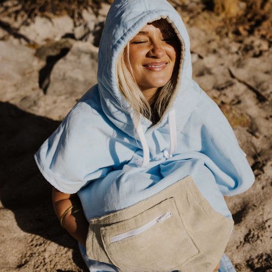 O&E Ladies Daydream Hooded Poncho