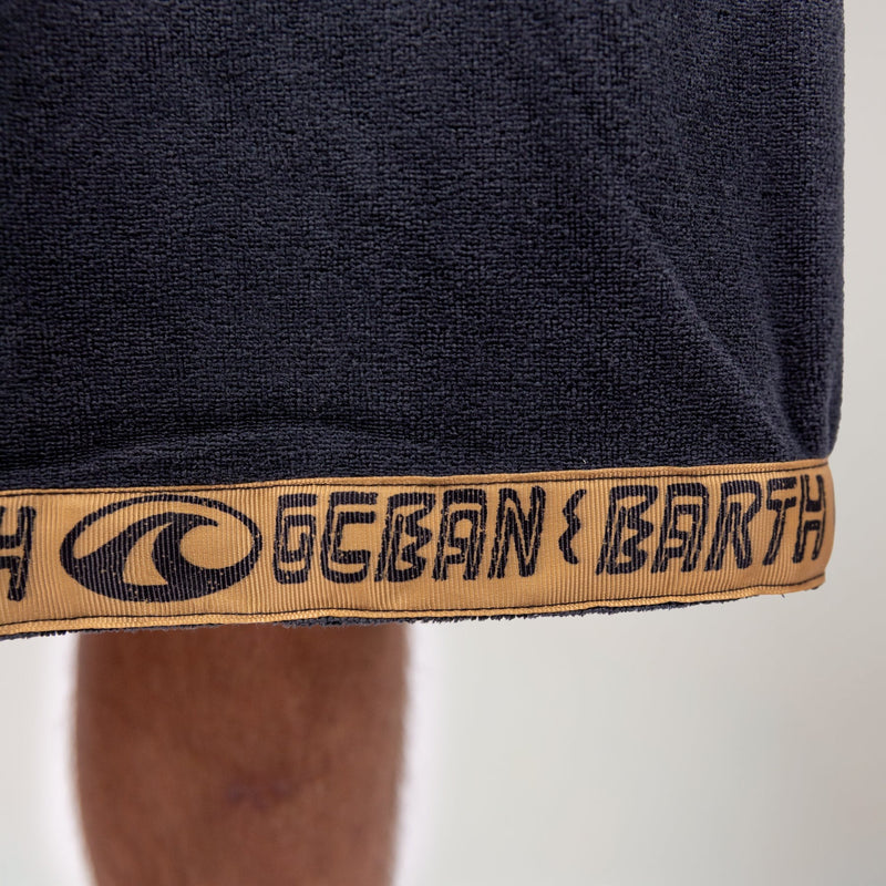 Load image into Gallery viewer, O&amp;E Men&#39;s Ignite Hooded Poncho
