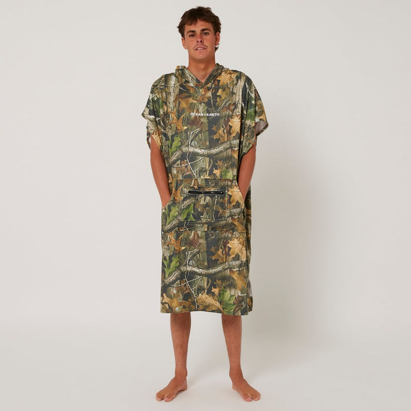 Load image into Gallery viewer, O&amp;E Real Camo Hooded Poncho
